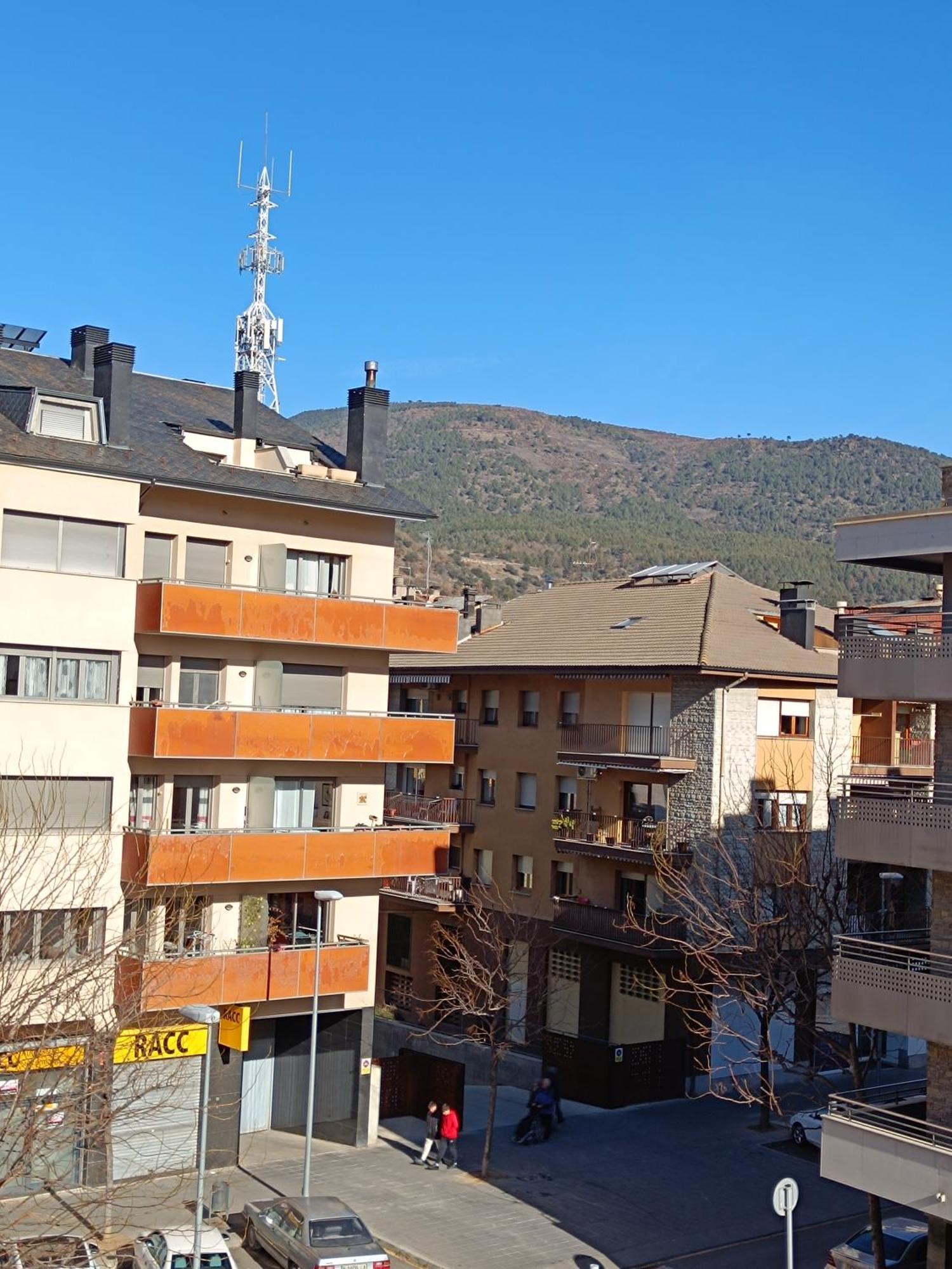 Apartamento Estel Σέου δ' Ουρζέλ Εξωτερικό φωτογραφία